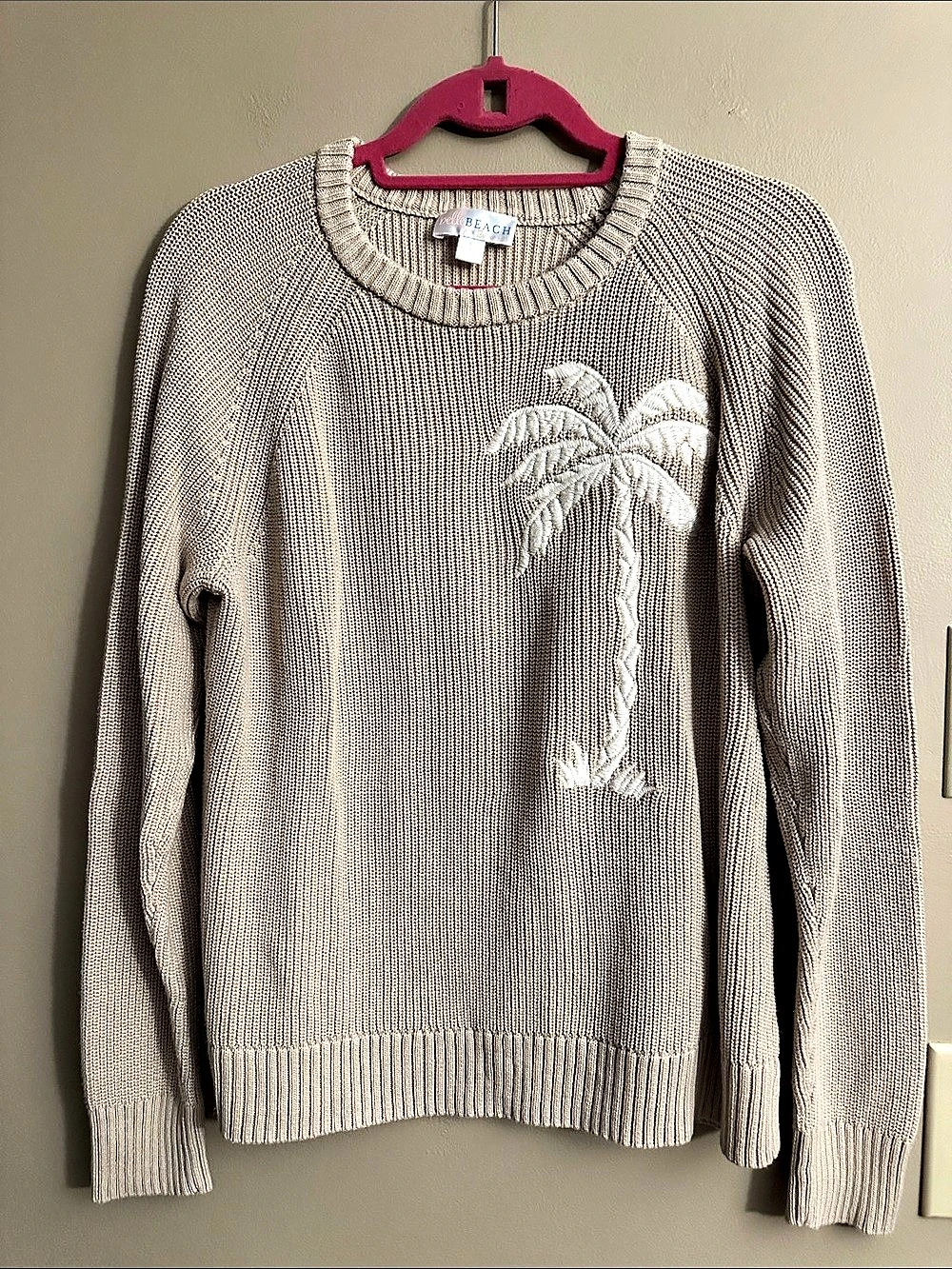 Women's Crew Neck Sweater in Beige Like New